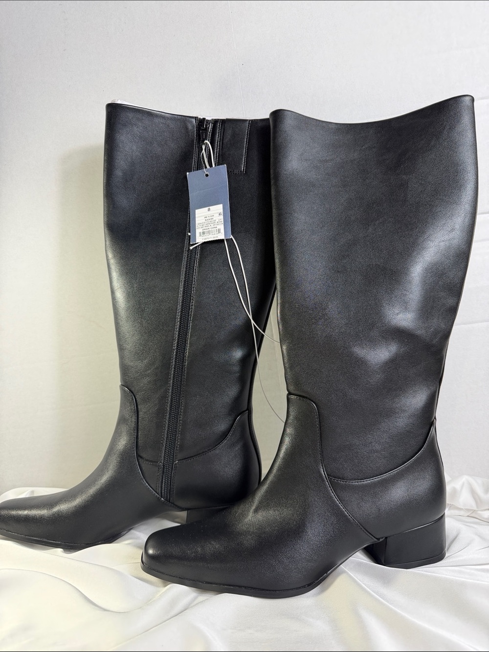 Classic Black Knee-High Women's Boots‎